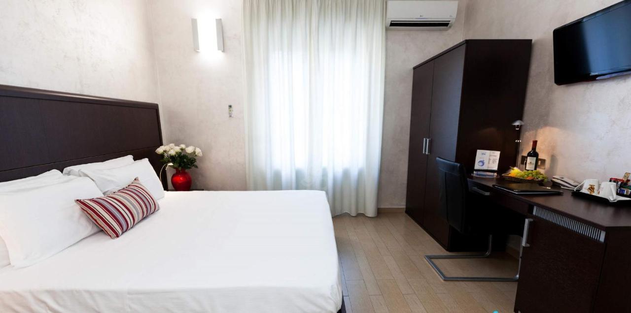 Hotel Lis Asti Dış mekan fotoğraf